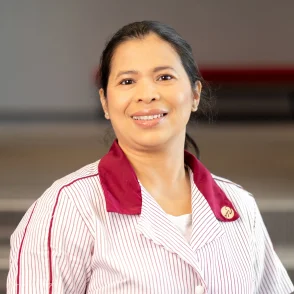 Mitarbeiterin im Housekeeping